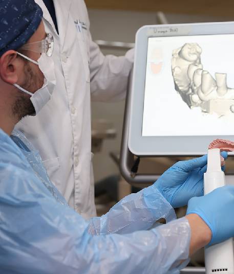 Especialidad en Implantología Buco Maxilofacial (Santiago)